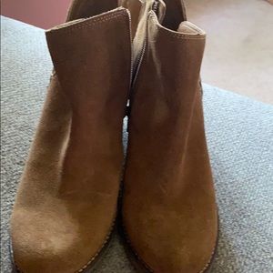 Lucky ankle boots
